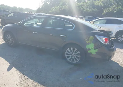 2013 Buick Lacrosse Leather Group z USA, uszkodzony, nr VIN 1G4GC5E31DF264915